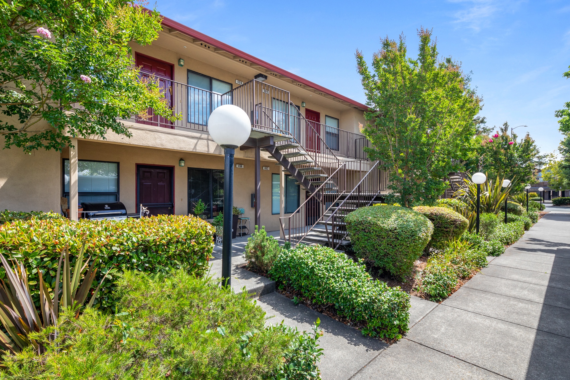 Manor Apartments photo 5